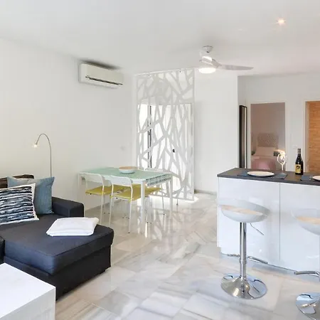 Lovely Frontline Apartment *