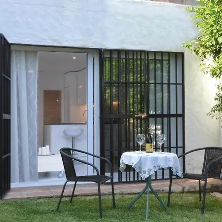Lovely Frontline Apartment *