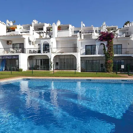 Lovely Frontline Apartment Sitio de Calahonda
